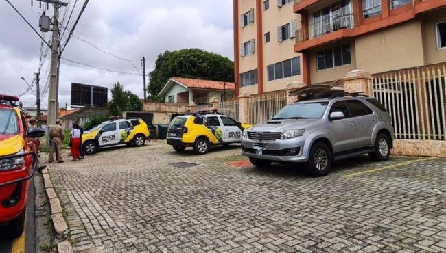 Homem invade apartamento da ex, mata acompanhante da mulher e tira própria vida