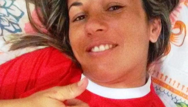 Homem invade casa e mata ex-namorada e o companheiro dela a tiros