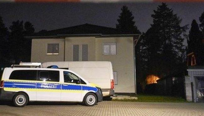 Homem mata a própria família por causa de um passaporte de saúde falso