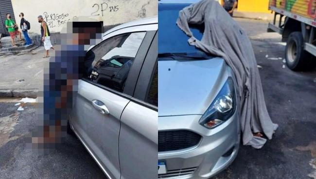 Homem morre em pé, encostado em carro, e cena assusta moradores