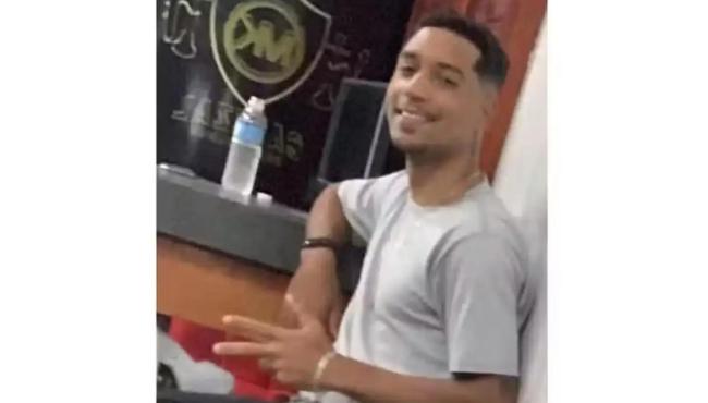 Homem que matou mulher em joalheria deixa hospital e é preso