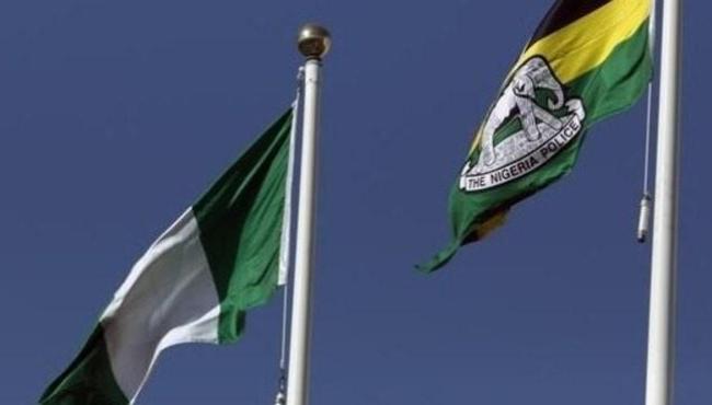 Homens armados sequestram 80 adultos e crianças na Nigéria