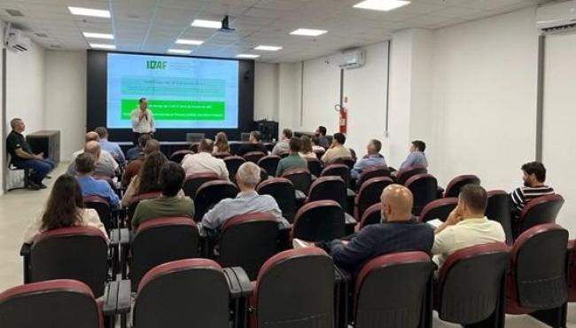 Idaf se reúne com representantes de abatedouros-frigoríficos para debater novas regulamentações