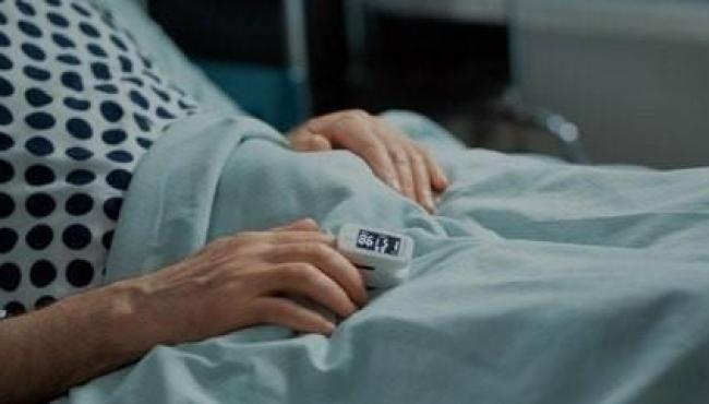 Idosa que teve a morte decretada é constatada como viva em funerária