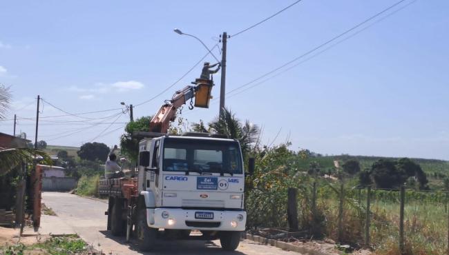 Iluminação pública e energia elétrica para quem precisa: Ação permanente da Prefeitura de São Mateus, ES