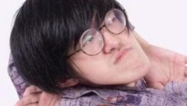 Influenciador japonês com ‘maior queixo do mundo’ vira símbolo contra o bullying