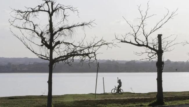 Inmet emite alerta vermelho para baixa umidade do ar em 5 estados e DF