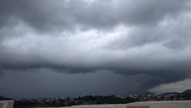Inmet emite aviso de chuva para quase todo o ES