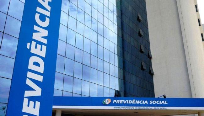 INSS antecipa benefício e paga 13º da aposentadoria nesta sexta-feira (4)