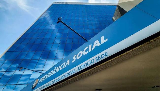 INSS começa a pagar benefícios acima do mínimo nesta terça-feira (1º)