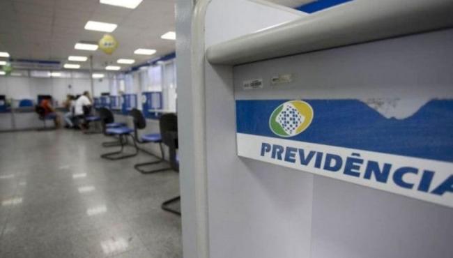 INSS paga 13º da aposentadoria nesta quinta-feira (2); veja quem recebe