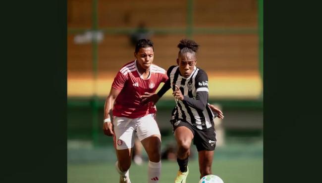 Internacional vence Atlético-MG fora de casa