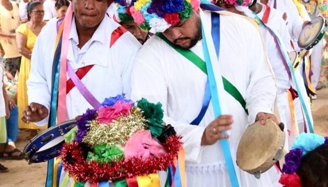Itaúnas, em Conceição da Barra, ES, é palco da Festa de São Benedito e São Sebastião, com mais de 20 grupos folclóricos