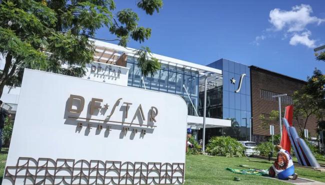 Jair Bolsonaro é internado para ser submetido a cirurgia nesta quinta-feira (25)