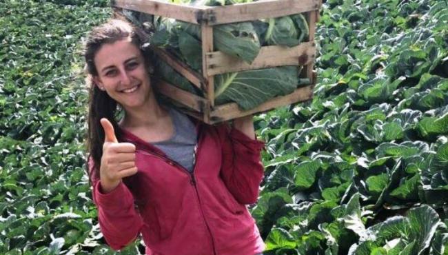 Jamila, a influencer capixaba do agro que não largou a enxada