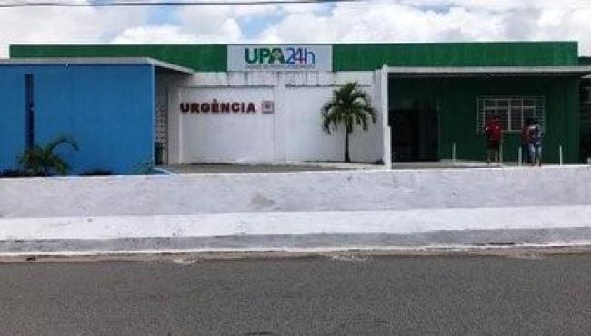 Jovem é morta com facadas no pescoço