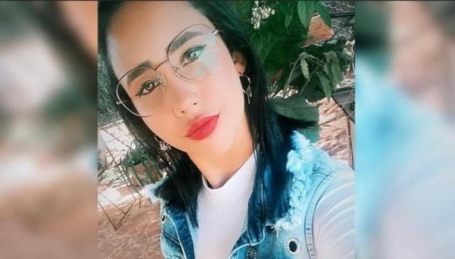 Jovem morre após ficar quase um mês internada por piercing inflamado, em MS