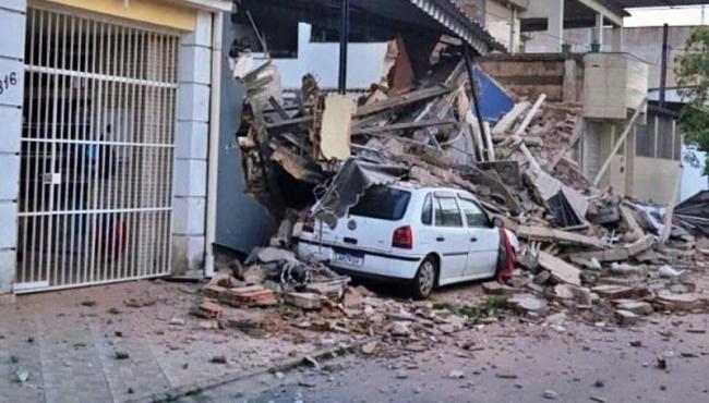 Jovem morre em desabamento de prédio em Nilópolis; três são resgatados com vida