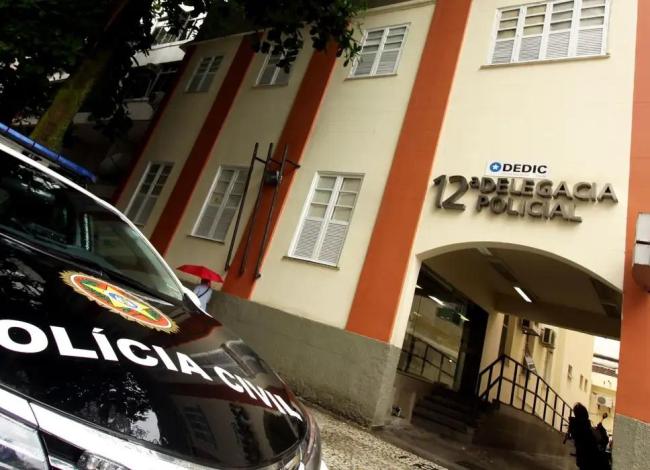 Jovens indiciados por estupro coletivo no Rio estão foragidos