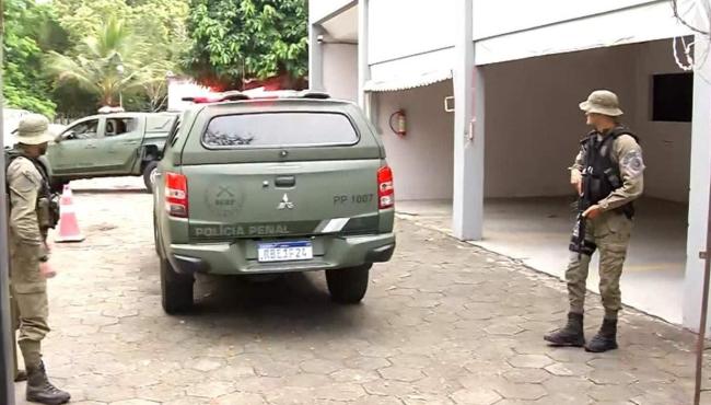 Julgamento de Georgeval é remarcado e juiz multa advogados em R$ 260 mil