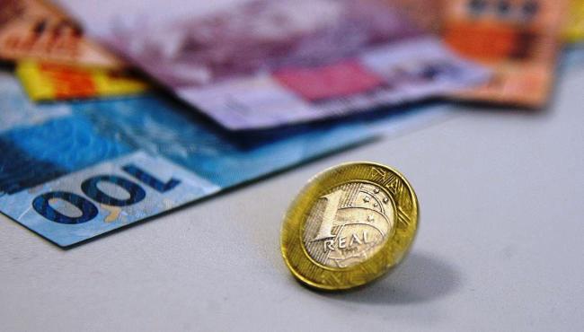 Juros do cheque especial ficam em 165,6% ao ano em janeiro