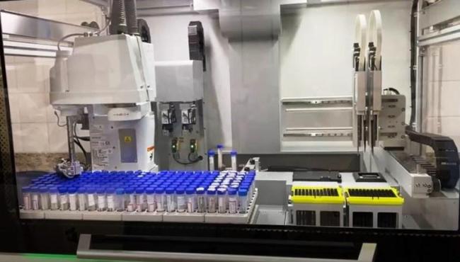 Lacen/ES é o primeiro dos laboratórios do país a usar estação robotizada