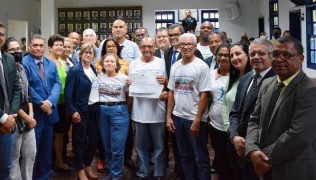 Líder do Cepaf é homenageado pela Câmara Municipal e pede apoio para os idosos