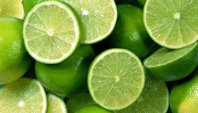 Limão ajuda na digestão: Veja 7 benefícios dessa fruta cítrica
