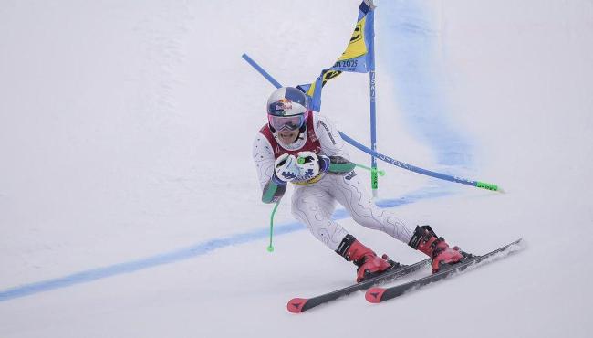 Lucas Pinheiro é prata em Copa do Mundo de Esqui Alpino, na Suíça