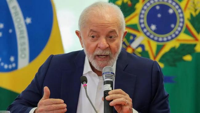 Lula afirma que vai comprar novo avião presidencial após problema técnico com aeronave no México