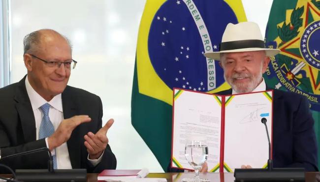 Lula assina decreto que promulga acordo UE-Mercosul