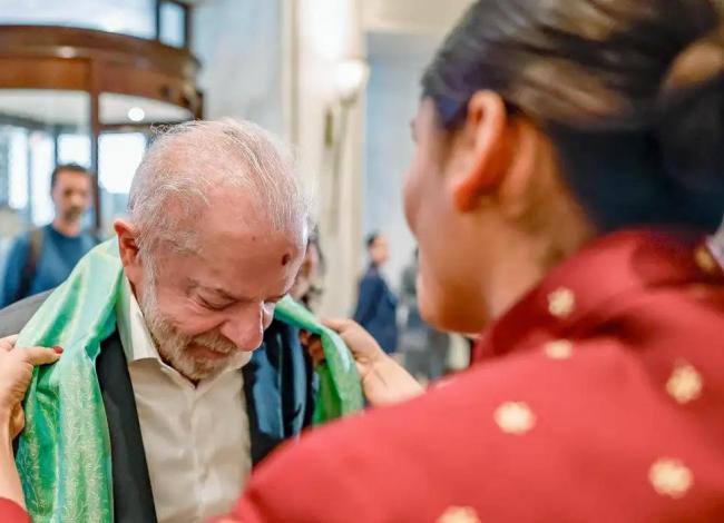 Lula chega à Índia e primeiro compromisso é cúpula sobre IA