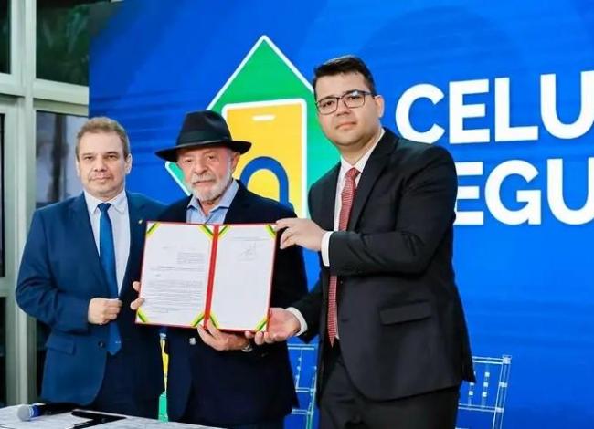 Lula cria plataforma para coibir roubos de celulares e vendas ilegais