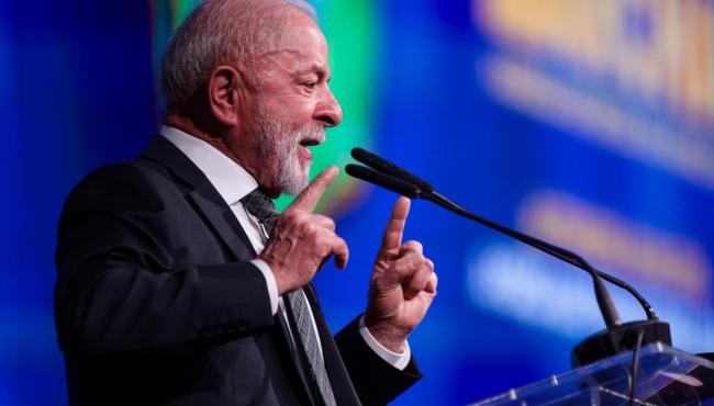 Lula protesta contra preço do gás: “Sai da Petrobras a R$ 37”