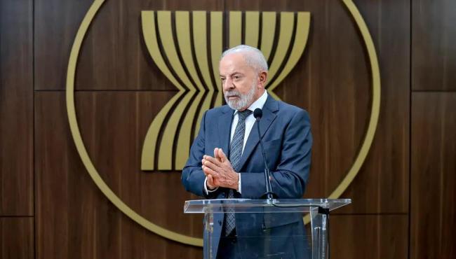 Lula quer discutir com Trump punição dada a ministros do STF