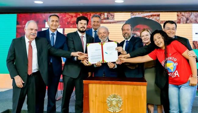 Lula sanciona gratuidade em conta de luz para famílias de baixa renda