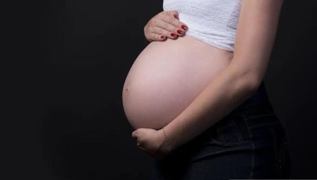 Lula sanciona lei que regulamenta a profissão de doula