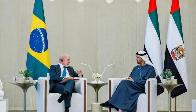 Lula se reuniu com presidente dos Emirados Árabes Unidos