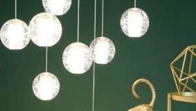 Luminárias com esferas são tendência moderna e descontraída na decoração