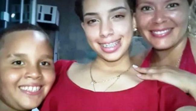 Mãe e dois filhos são mortos a tiros após briga por herança