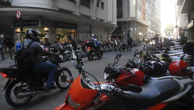 Mais da metade dos proprietários de motocicleta não tem habilitação