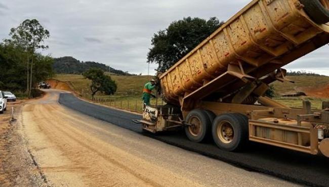 Mais de 70% das obras de pavimentação em Nova Venécia, no ES, já foram executadas