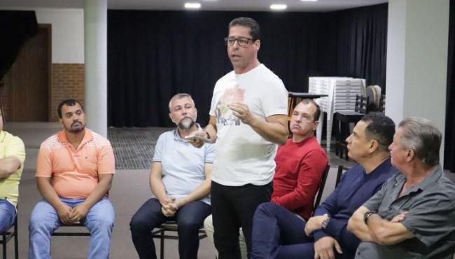 Marcelo Santos debate desenvolvimento sustentável em Santa Teresa