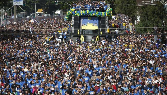 Marcha para Jesus reúne milhares de pessoas na capital paulista