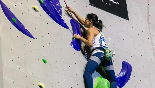 Marina Dias é ouro na etapa de Laval da Copa do Mundo de paraescalada