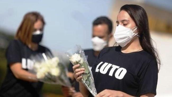 Média móvel de mortes pela Covid-19 mantém estabilidade durante a semana