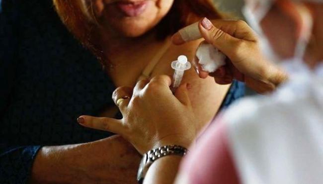 Média móvel de mortes pela Covid-19 no Brasil está abaixo de 200 há 11 dias