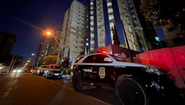 Médica é encontrada morta dentro de mala em apartamento