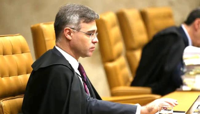 Mendonça levanta sigilo de quase 40 processos no STF