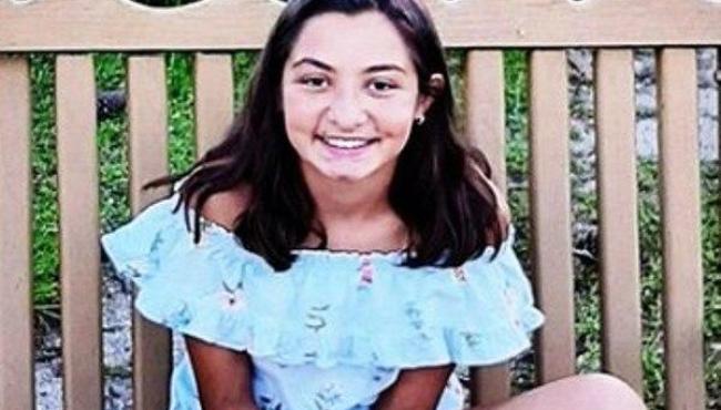Menina com condição degenerativa precisa de “nova coluna”